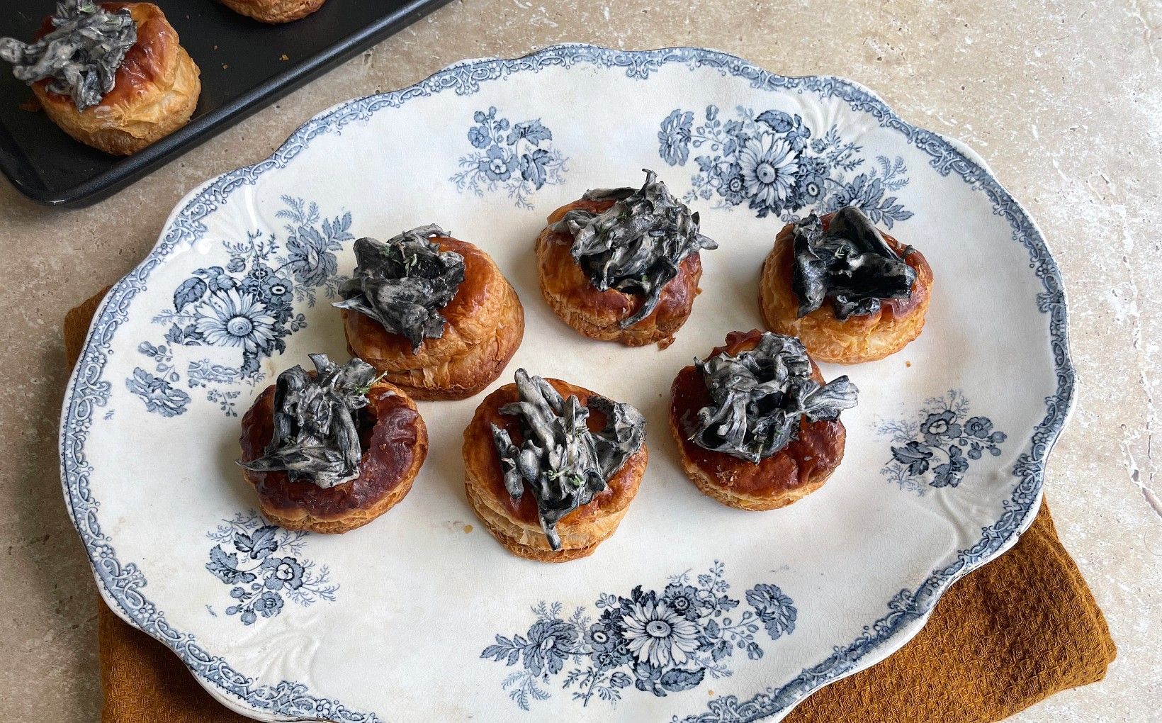 Trompette de la Mort Mushroom Vol-au-Vents
