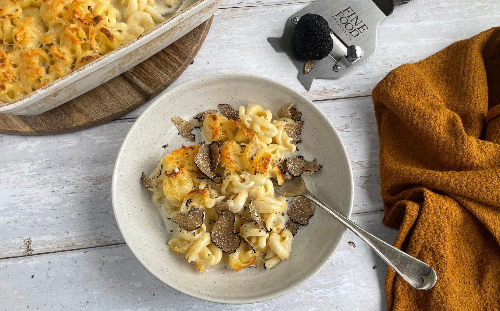 Cheesy Autumn Black Truffle Pasta