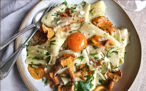 Buy Fresh Girolle Mushrooms UK | Fine Food Specialis – Fine Food Specialist