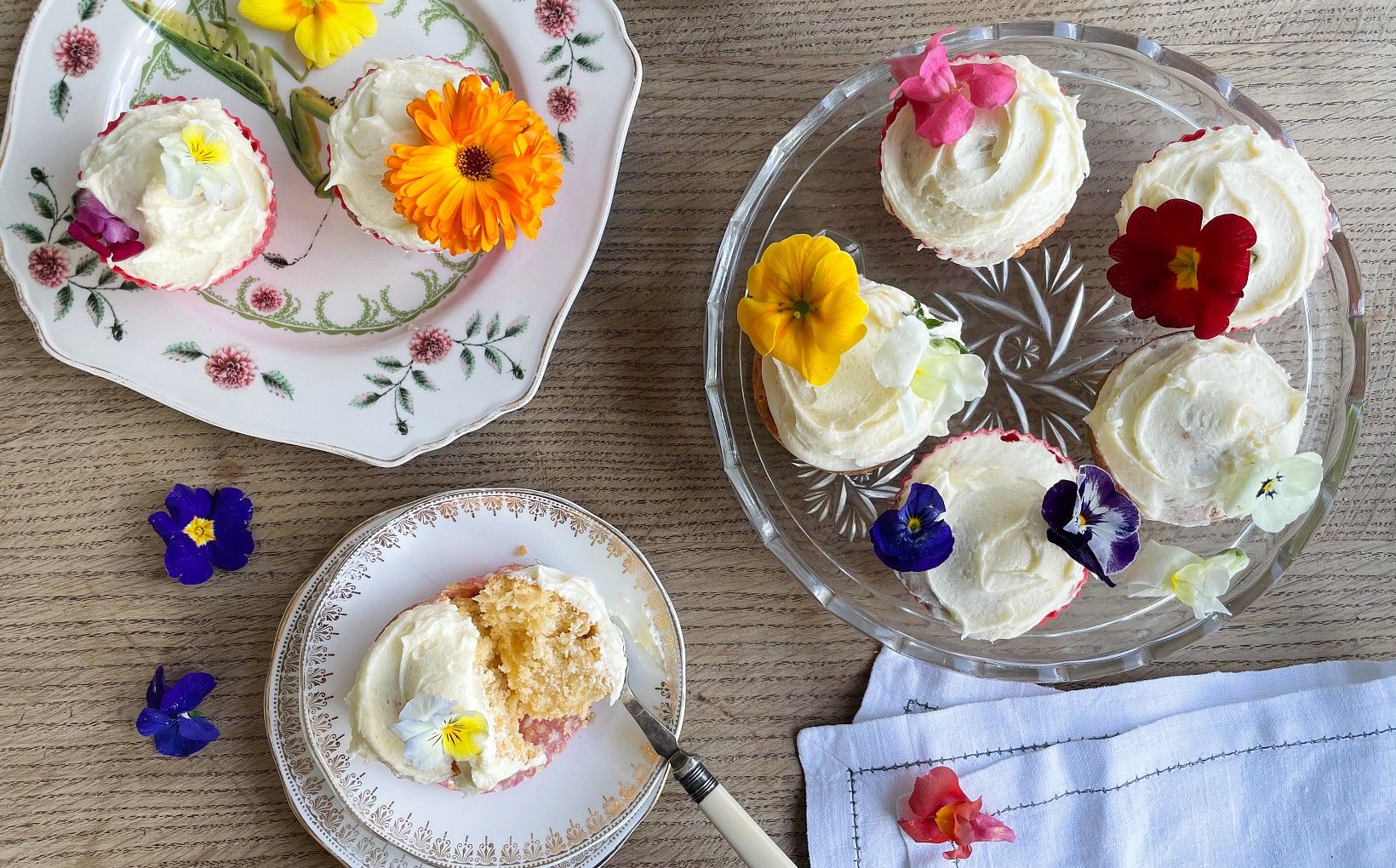 Vanilla Cupcakes with Edible Flowers and Vanilla Buttercream