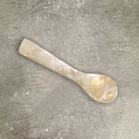Mother of Pearl Caviar Spoon, 3 inch Vietnam Vitracraft Co. Ltd. / NGUYEN THI HOA CAVI-CAAC-0000220-149