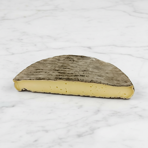 Saint Nectaire, Half Wheel, +/-750g fine food specialist