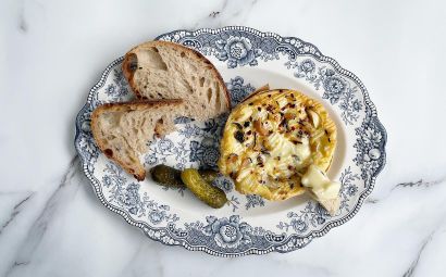 Baked Camembert with Black Truffle 