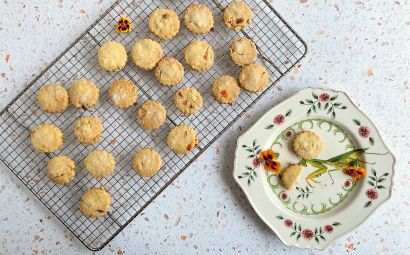 Tagette Flower Shortbread Biscuits 