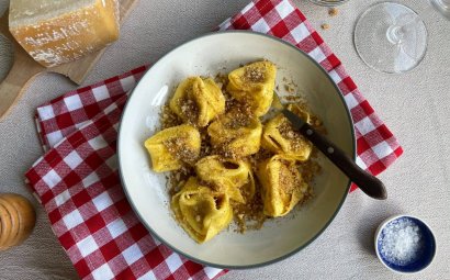 Gorgonzola and Pear Tortelloni with Walnuts and Pangrattato 