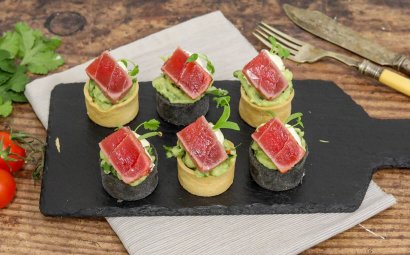 Guacamole & Seared Yellowfin Tuna Tataki Tartlets