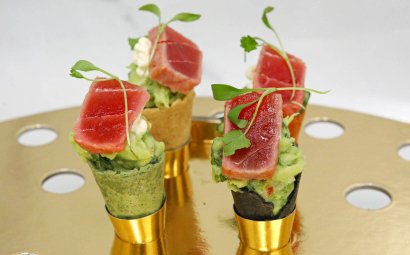 Guacamole & Seared Yellowfin Tuna Tataki Canape Cones