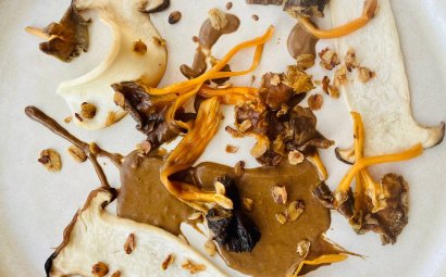 Pickled Chanterelles with King Oyster, Bagna Cauda & Toasted Rye