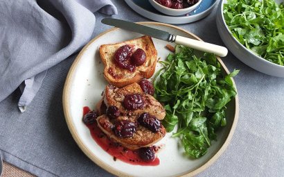 Seared Foie Gras with Spiced Grape Chutney 