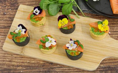 Smoked Salmon with Green Pea & Cashew Nut Pesto Tart Shells