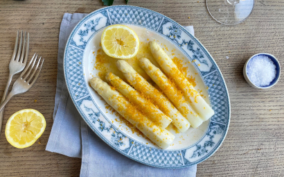 White Asparagus with Butter, Lemon and Bottarga 